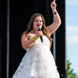 GiGi Singing