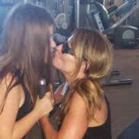 kiss